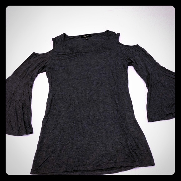 Melissa Paige Dresses & Skirts - NWOT Melissa Paige Cold Shoulder Tunic Medium Gray